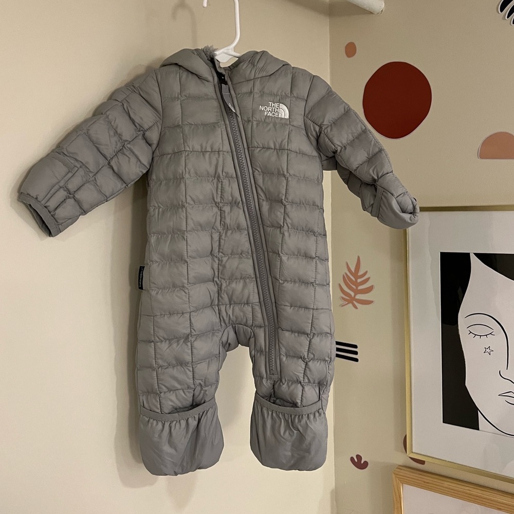 The North Face gray puffer bunting